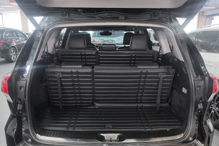 丰田 汉兰达 2018款 2.0T 四驱尊贵版 7座 国V车身外观6008