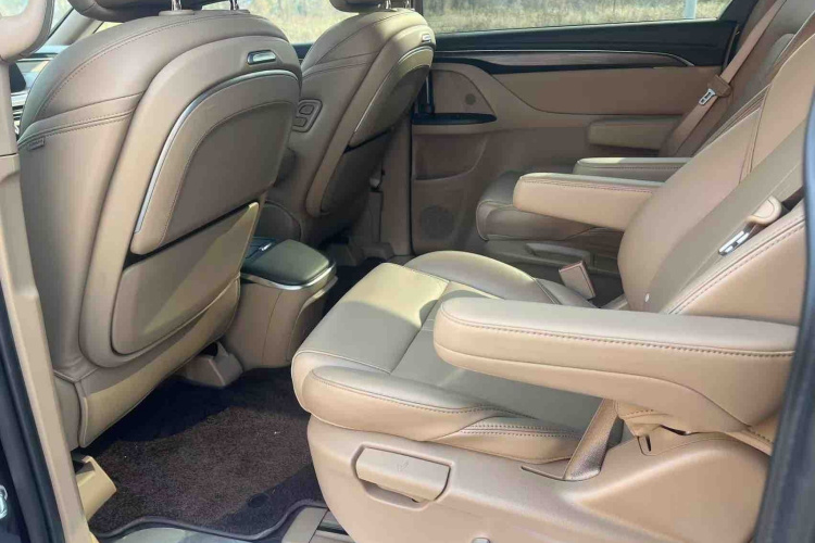 别克GL8 2021款 ES陆尊 653T 尊享型中控内饰7006