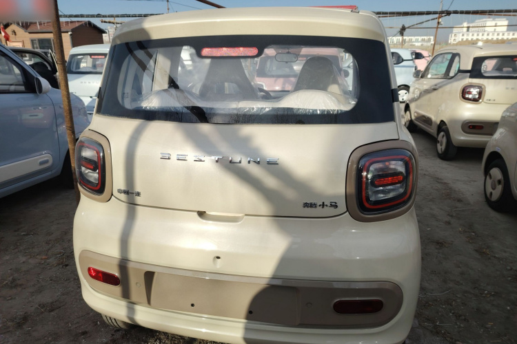 奔腾小马 2026款 222km 萌趣马 Plus车身外观6