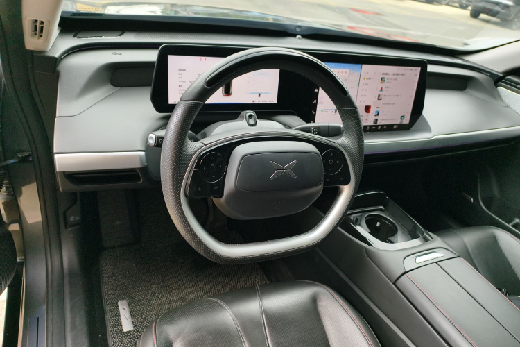 小鹏P7 2022款 625E中控内饰13