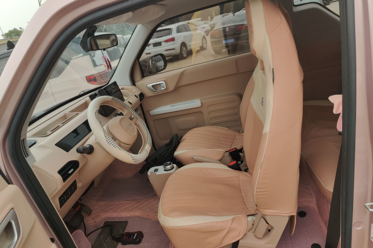 吉利银河 2023款 熊猫mini 200km 耐力熊中控内饰19