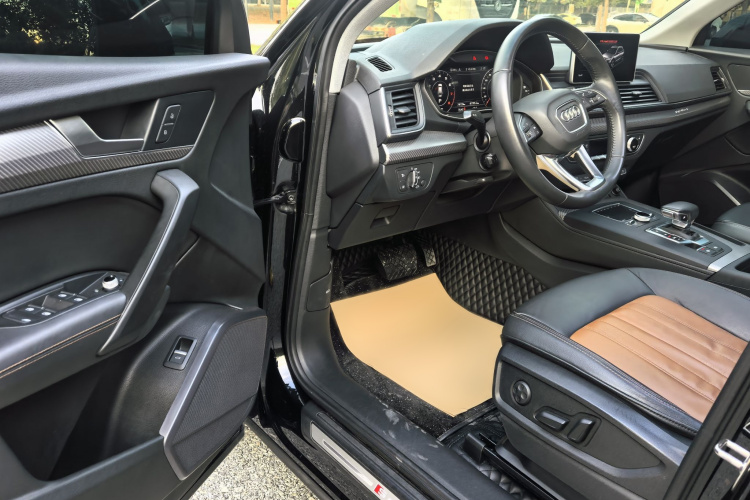 奥迪Q5L 2020款 45 TFSI 尊享时尚型中控内饰7002