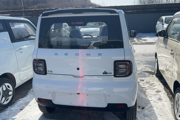 吉利银河 熊猫 2025款 210km 元气熊车身外观6004