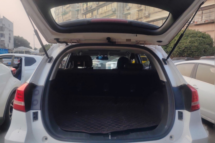 哈弗H2 2016款 红标 1.5T 自动两驱豪华型中控内饰23