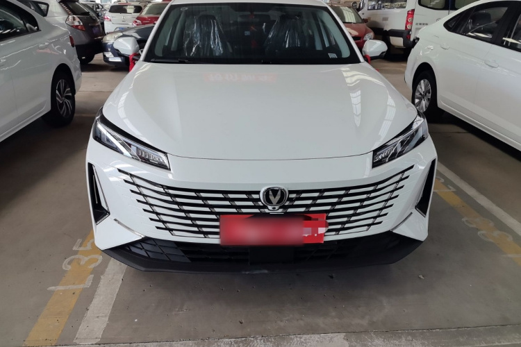 长安 逸动 2025款 蓝鲸 1.5T 500Bar尊贵型车身外观6001