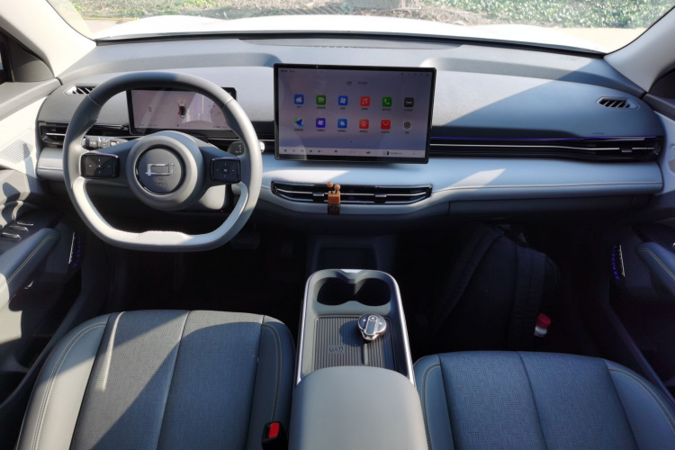 奔腾 悦意03 2025款 445km 欢悦版中控内饰7002