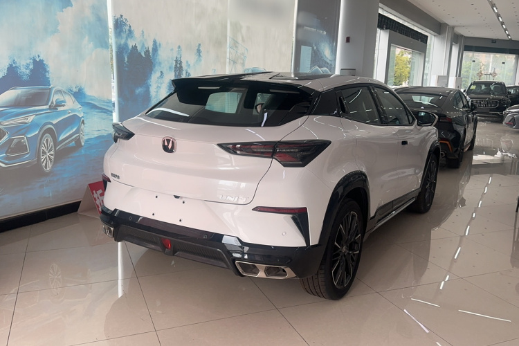 长安UNI-T 2023款 第二代 1.5T 尊贵型车身外观6003