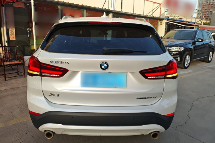 宝马X1 2021款 改款 sDrive25Li 领先型车身外观6004