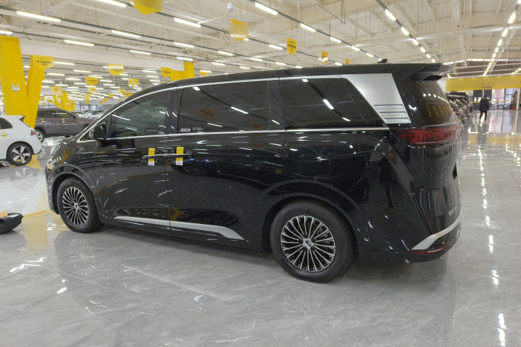 腾势D9 2022款 DM-i 970 四驱旗舰型车身外观4