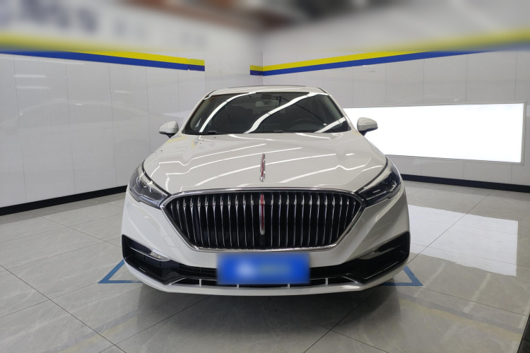 红旗H5 2022款 经典款 1.5T DCT旗韵版车身外观2