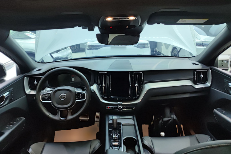 沃尔沃XC60新能源 2022款 T8 插电混动 四驱智远运动版中控内饰7002