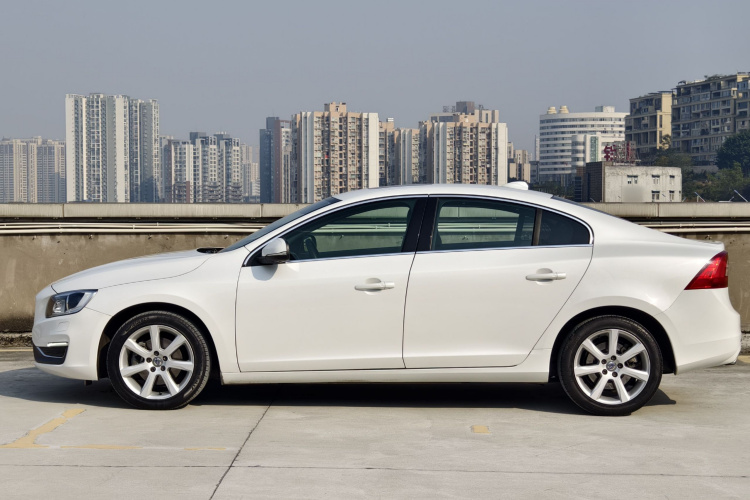 沃尔沃S60 2017款 S60L T5 智驭版车身外观6005