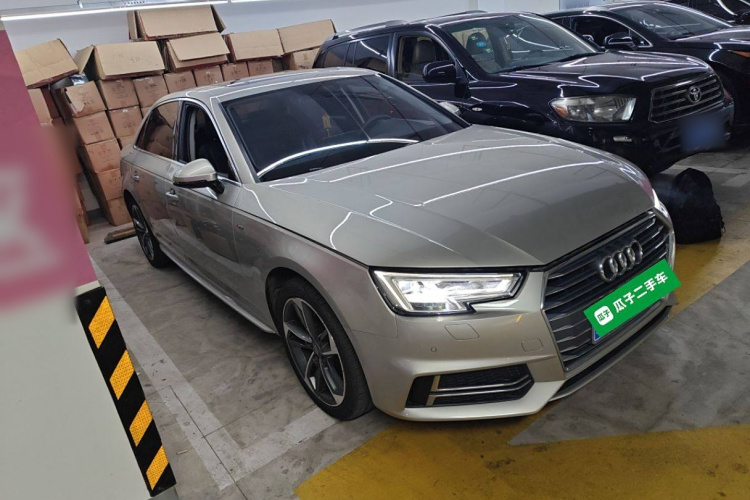 奥迪A4L 2017款 Plus 40 TFSI 运动型车身外观6002