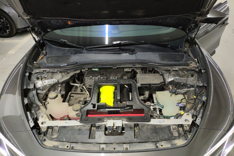 智己汽车 智己L7 2023款 Elite机舱底盘24