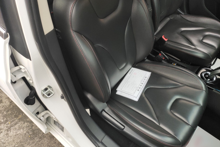 江汽集团 江淮iEV7S 2019款 豪华智尊型精装版局部细节41