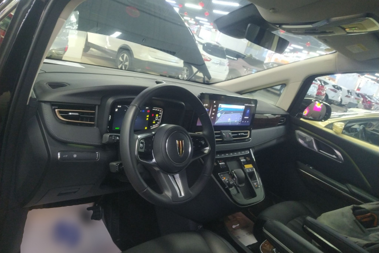 红旗HQ9 2023款 2.0T 智联旗享版中控内饰12