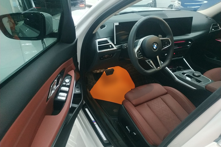 宝马3系 2025款 325Li M运动套装中控内饰20