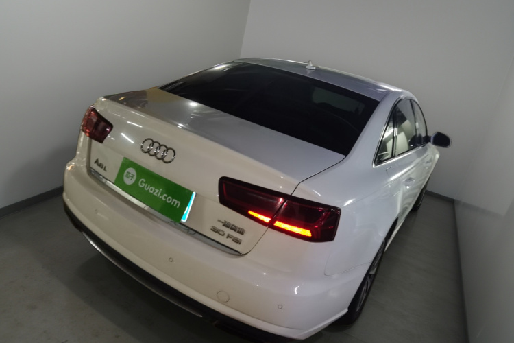 奥迪A6L 2016款 30 FSI 舒适型车身外观7