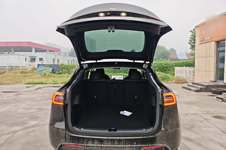 特斯拉 Model Y 2021款 标准续航后驱版机舱底盘23