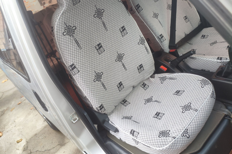 五菱汽车 五菱之光 2015款 1.2L 实用型LSI局部细节41