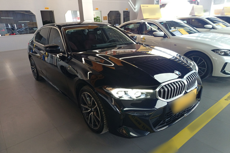 宝马3系 2023款 320Li M运动套装车身外观3