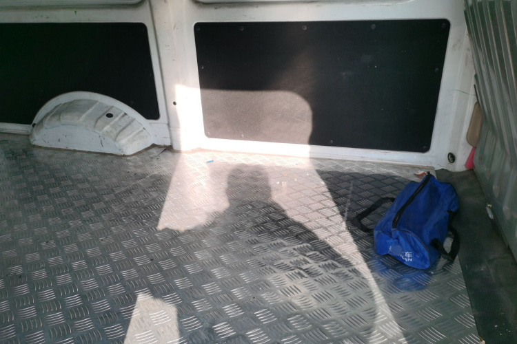 长安凯程 长安睿行EM80 2023款 平顶对开门2座60kW 41.932kWh中控内饰7004