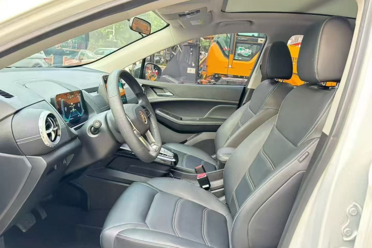 比亚迪 元新能源 2019款 EV360 智联悦享型中控内饰7001