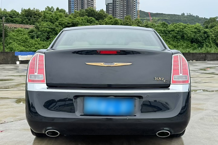 克莱斯勒300C(进口) 2013款 3.6L 尊适版车身外观6008