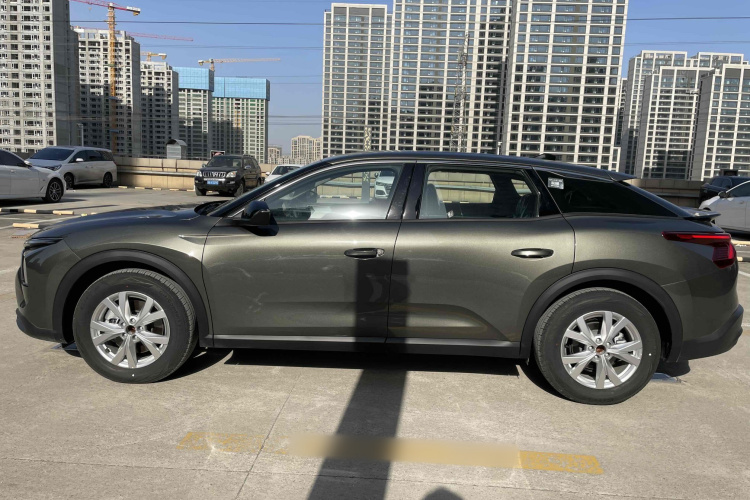 雪铁龙 凡尔赛C5 X 2024款 1.6T 享不凡车身外观6004