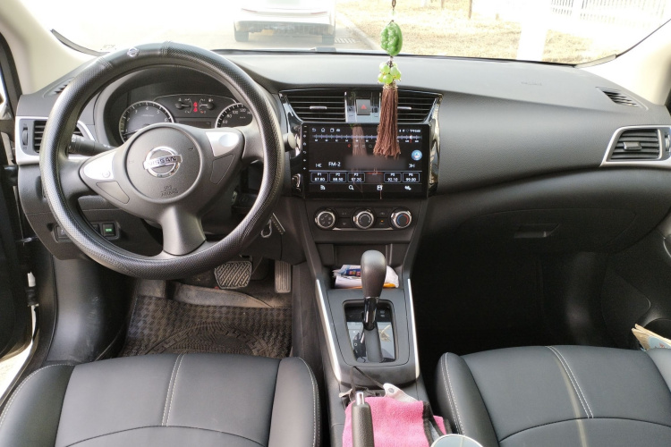 日产 轩逸 2024款 改款 经典 1.6XE CVT舒适版中控内饰7002