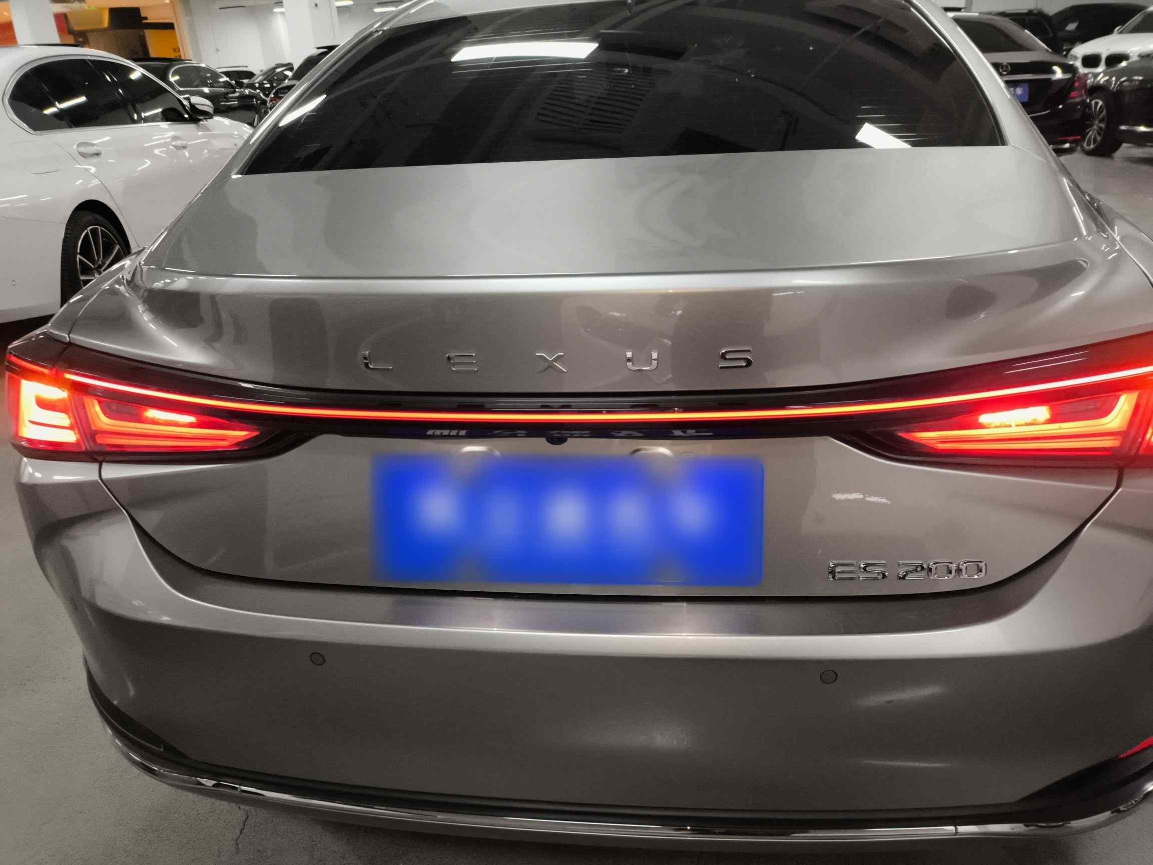 雷克萨斯ES 2025款 200 臻享版(3)