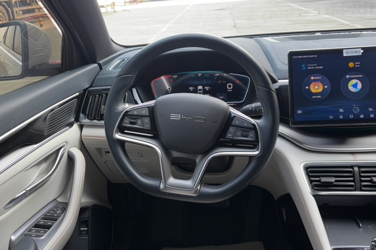 比亚迪 宋PLUS新能源 2023款 冠军版 DM-i 110KM 旗舰PLUS局部细节13