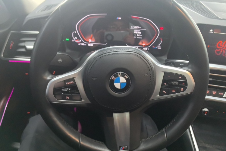 宝马3系 2022款 325Li M运动套装中控内饰13