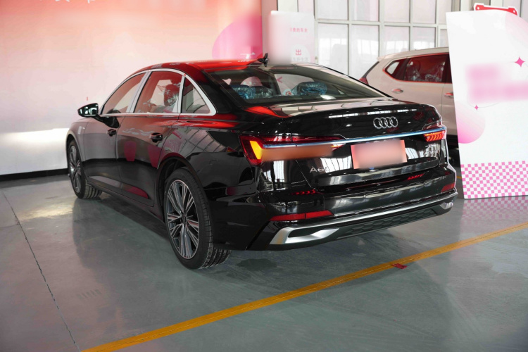 奥迪A6L 2025款 改款 45 TFSI quattro 臻选动感型车身外观6003