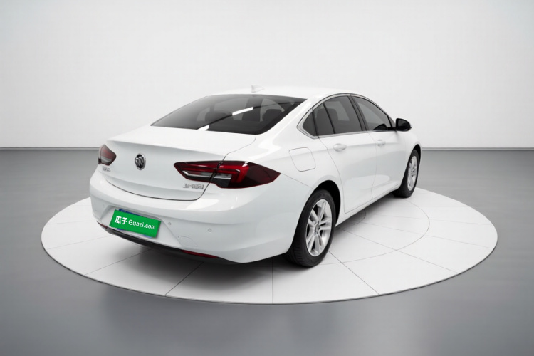 别克 君威 2019款 20T 精英型 国VI车身外观7