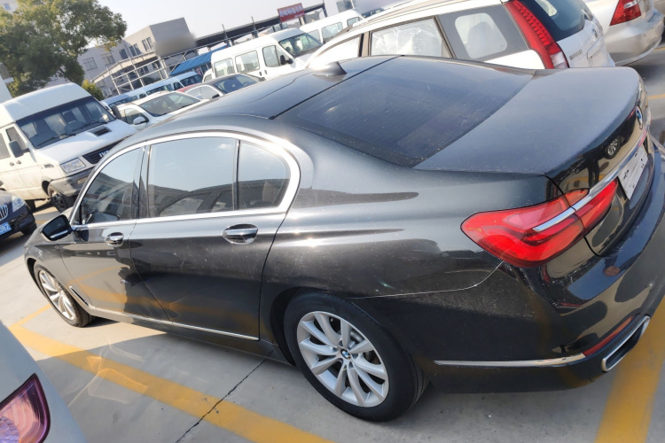 宝马7系 2017款 730Li 领先型车身外观6003