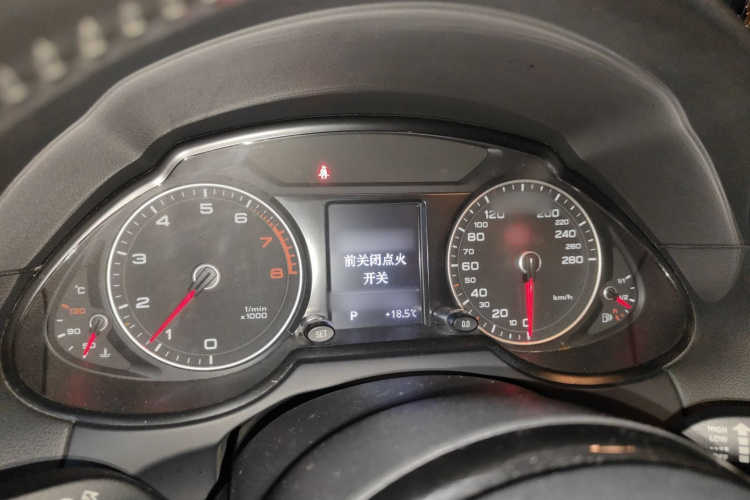 奥迪Q5 2015款 40 TFSI 进取型局部细节14