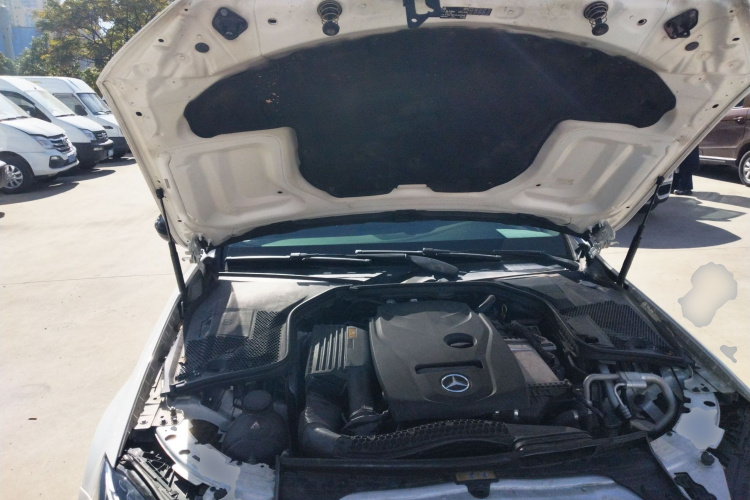 奔驰C级(进口) 2018款 C 200 旅行轿车局部细节24