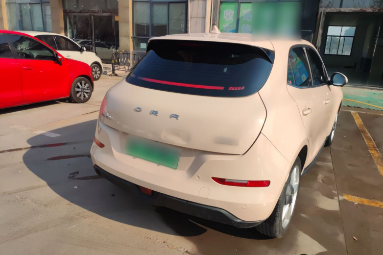 欧拉好猫 2022款 400km标准续航 豪华型 三元锂车身外观7