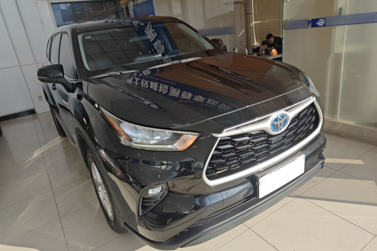 丰田 汉兰达 2022款 双擎 2.5L 四驱精英版 7座车身外观6002