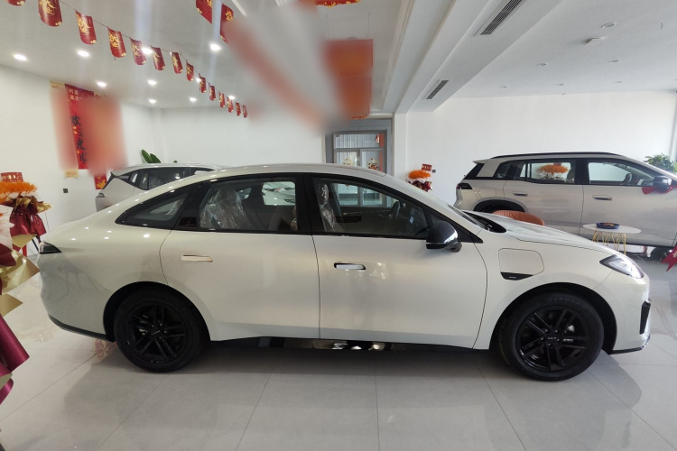 埃安 AION RT 2025款 520智豪版车身外观6002