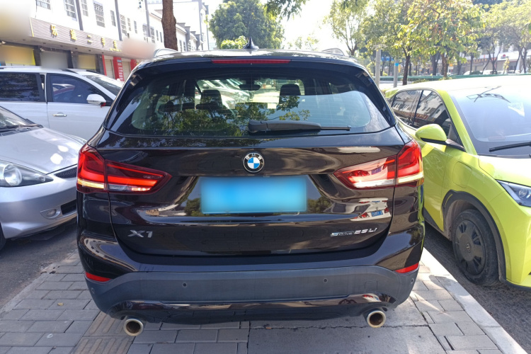 宝马X1 2021款 sDrive25Li 领先型车身外观6