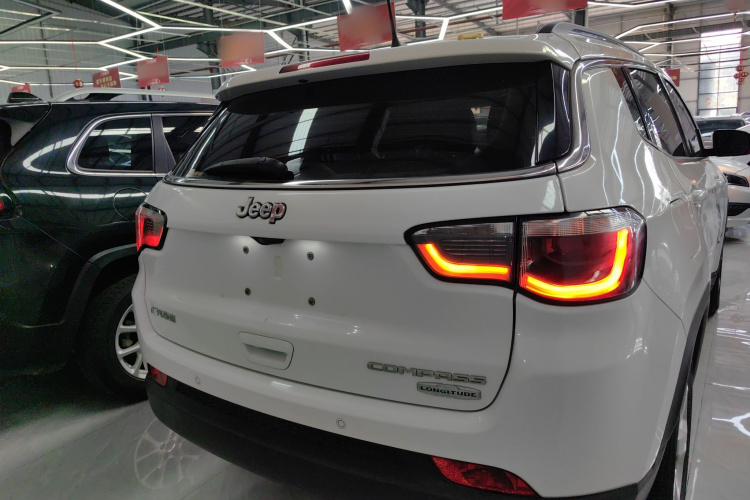 Jeep 指南者 2017款 200T 自动家享版车身外观6004