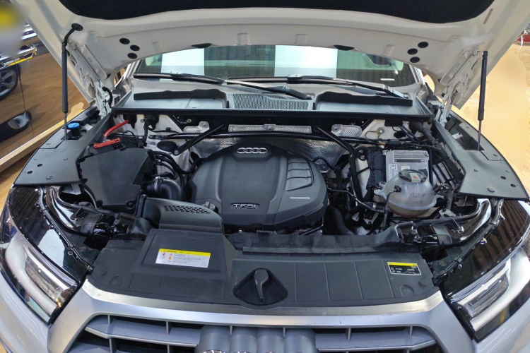 奥迪Q5L 2018款 40 TFSI 荣享进取型 国V局部细节24