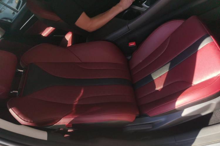 长安 逸动 2021款 PLUS 蓝鲸NE 1.4T GDI DCT旗舰型局部细节41