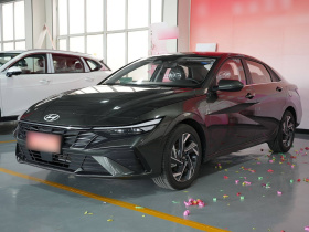 现代 伊兰特 2023款 1.5L CVT LUX尊贵版
