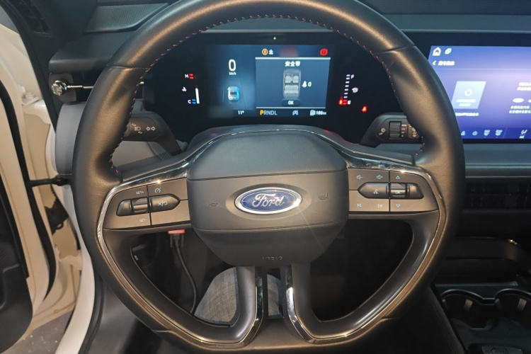福特 蒙迪欧 2023款 EcoBoost 180 舒雅型中控内饰13