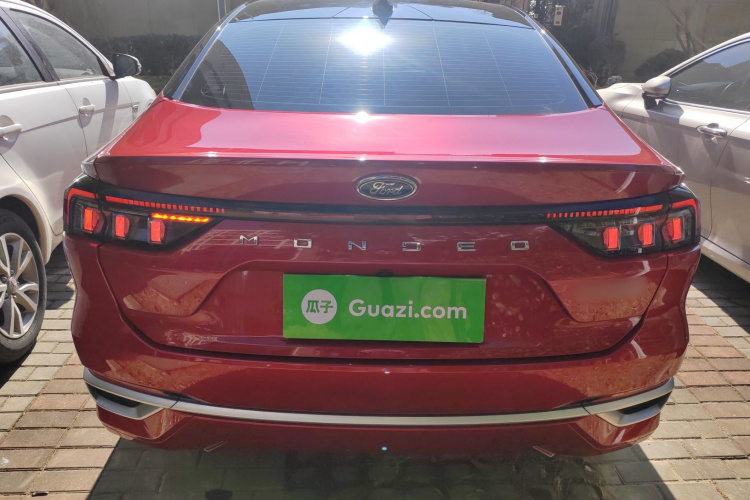 福特 蒙迪欧 2025款 2.0T EcoBoost 至尊型车身外观6