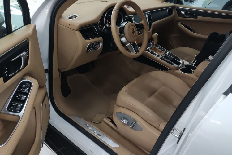 保时捷 2017款  Macan 2.0T中控内饰7003