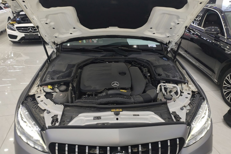 奔驰C级 2021款 C 260 L 运动星耀臻藏版机舱底盘24